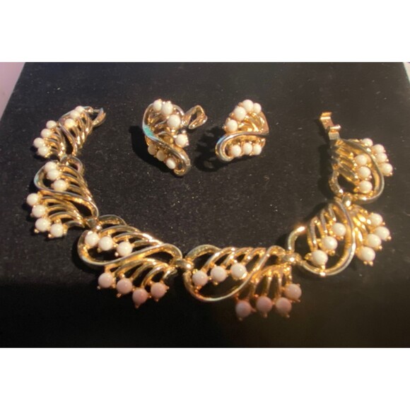 Crown Trifari Vintage Gold Tone Faux Pearl Bracelet & Earrings Set